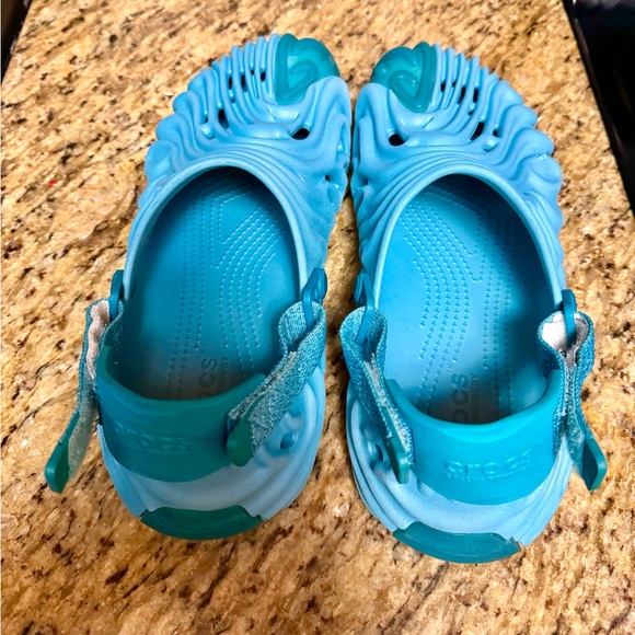 COPY - Men’s Salehe Bembury color Tide Crocs Size10. - Picture 3 of 4